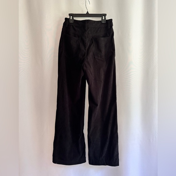 SHEIN EZwear High Waist Ribbed Slant Pocket
Cord Black Pants - Picture 5 of 8